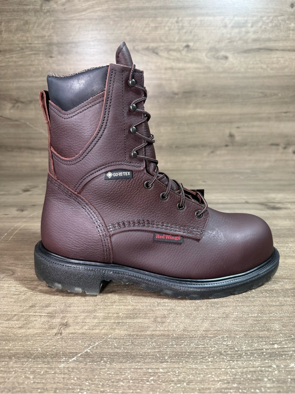 Red Wing 2414 Mens 10 EEE Gore-Tex Steel Toe Waterproof Work Boots USA NEW